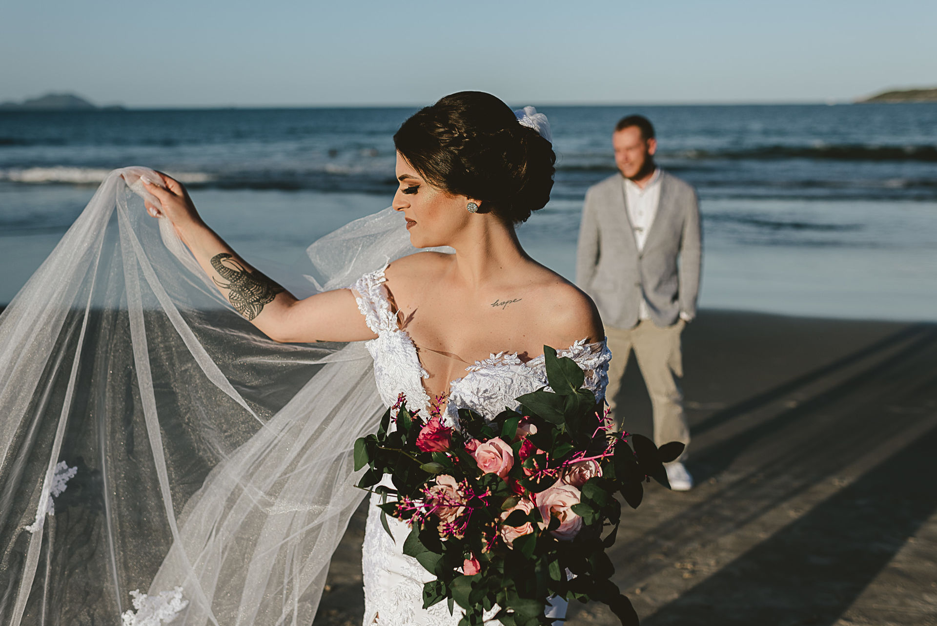 Foto Casamento na Praia dos Ingleses em Floripa - Dabilla e Adolfo- Pé na areia - Imagem 28