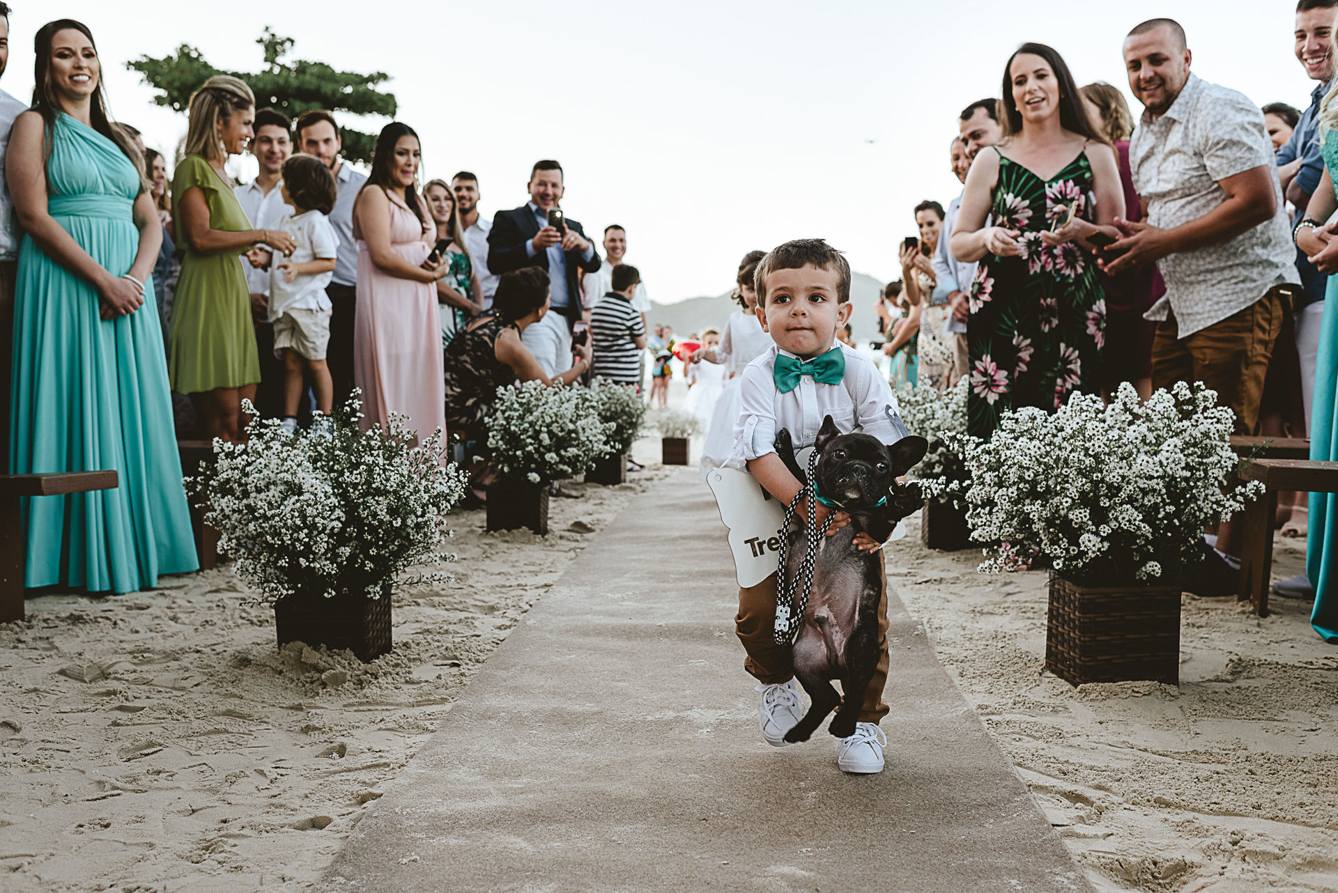 Foto Casamento na Praia dos Ingleses em Floripa - Dabilla e Adolfo- Pé na areia - Imagem 37