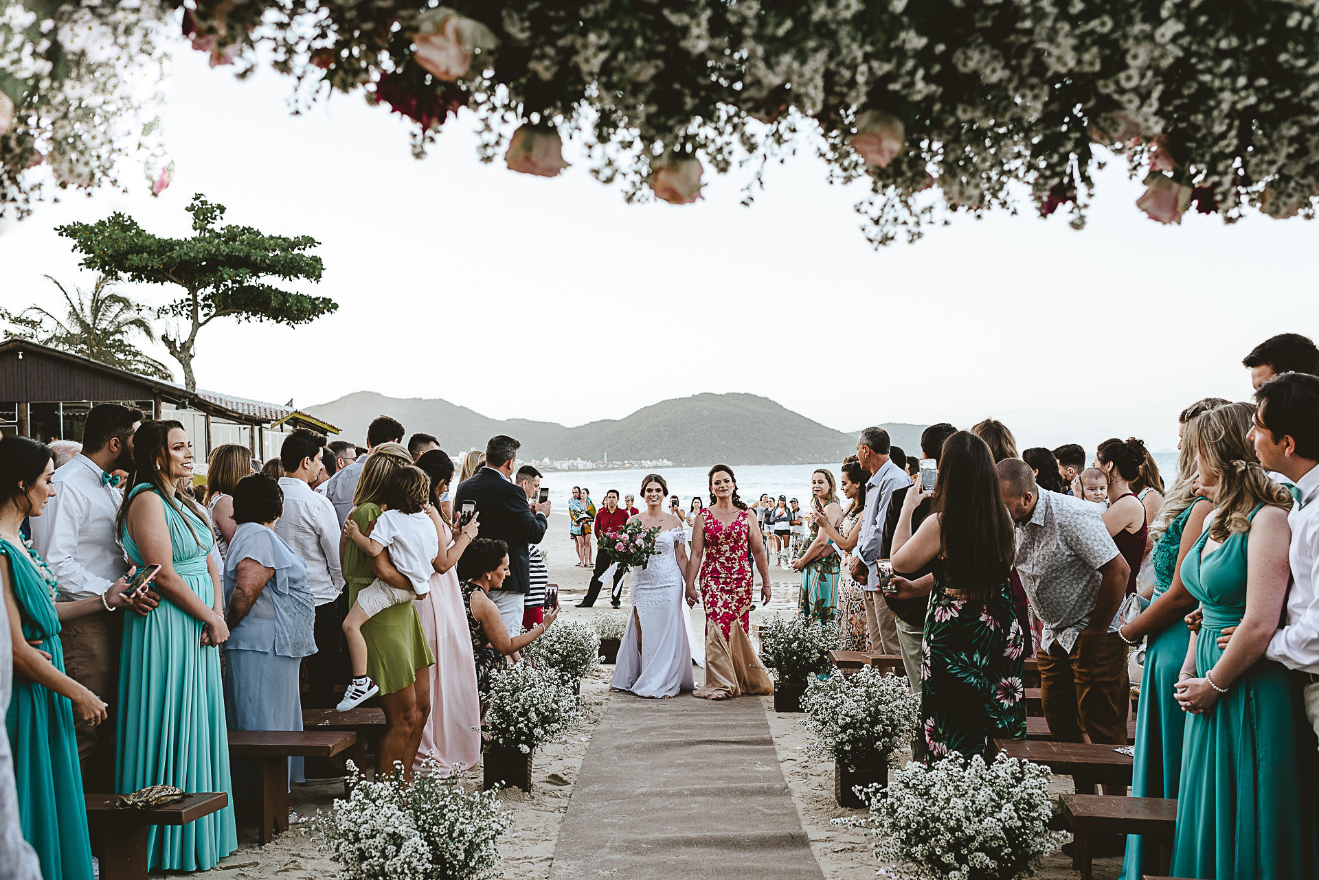 Foto Casamento na Praia dos Ingleses em Floripa - Dabilla e Adolfo- Pé na areia - Imagem 125