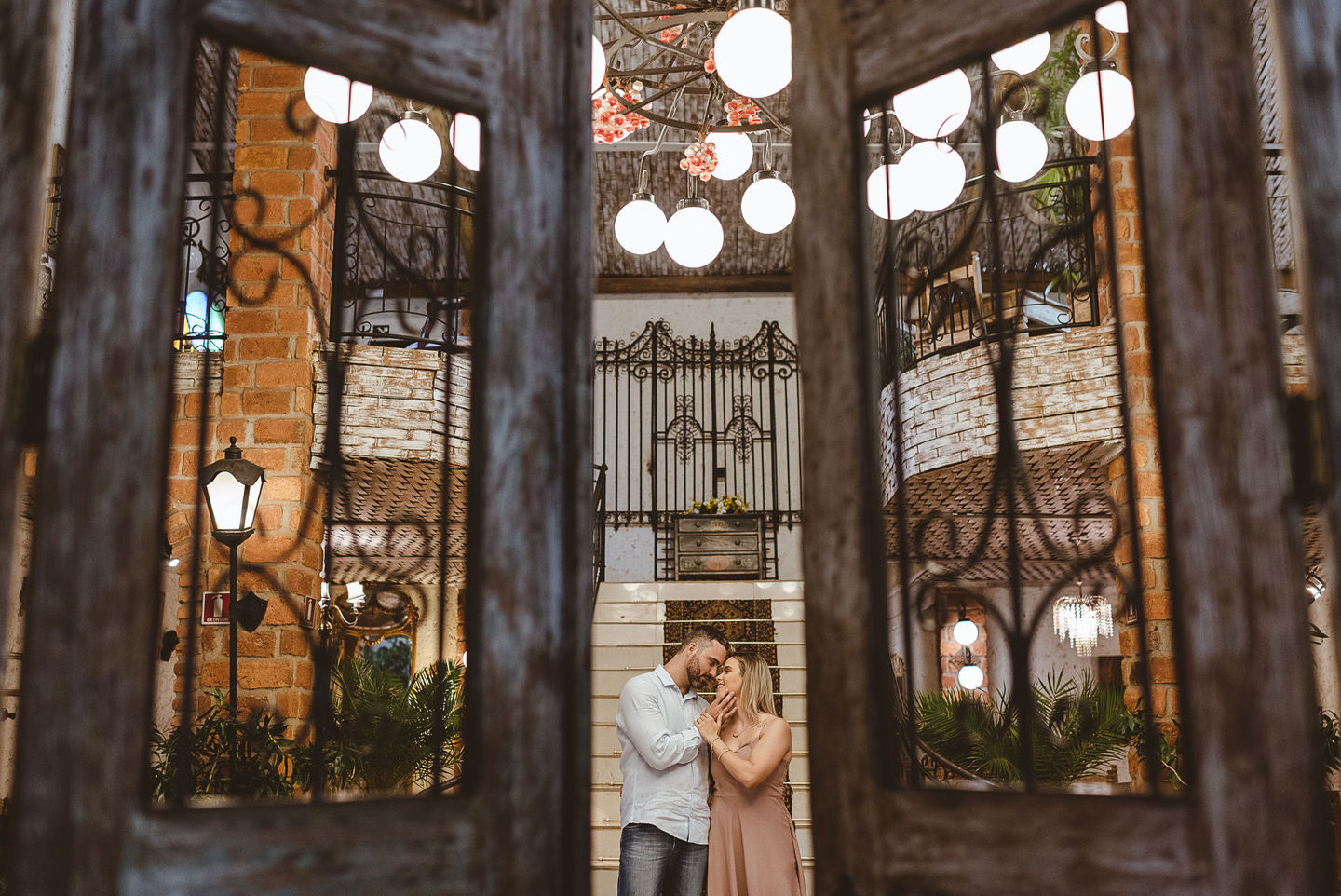 Spazio Villa Régia é um cenário excelente para você fazer o seu Pré-wedding, entenda o por quê? Spazio Villa Régia é um cenário excelente para você fazer o seu Pré-wedding, entenda o por quê?