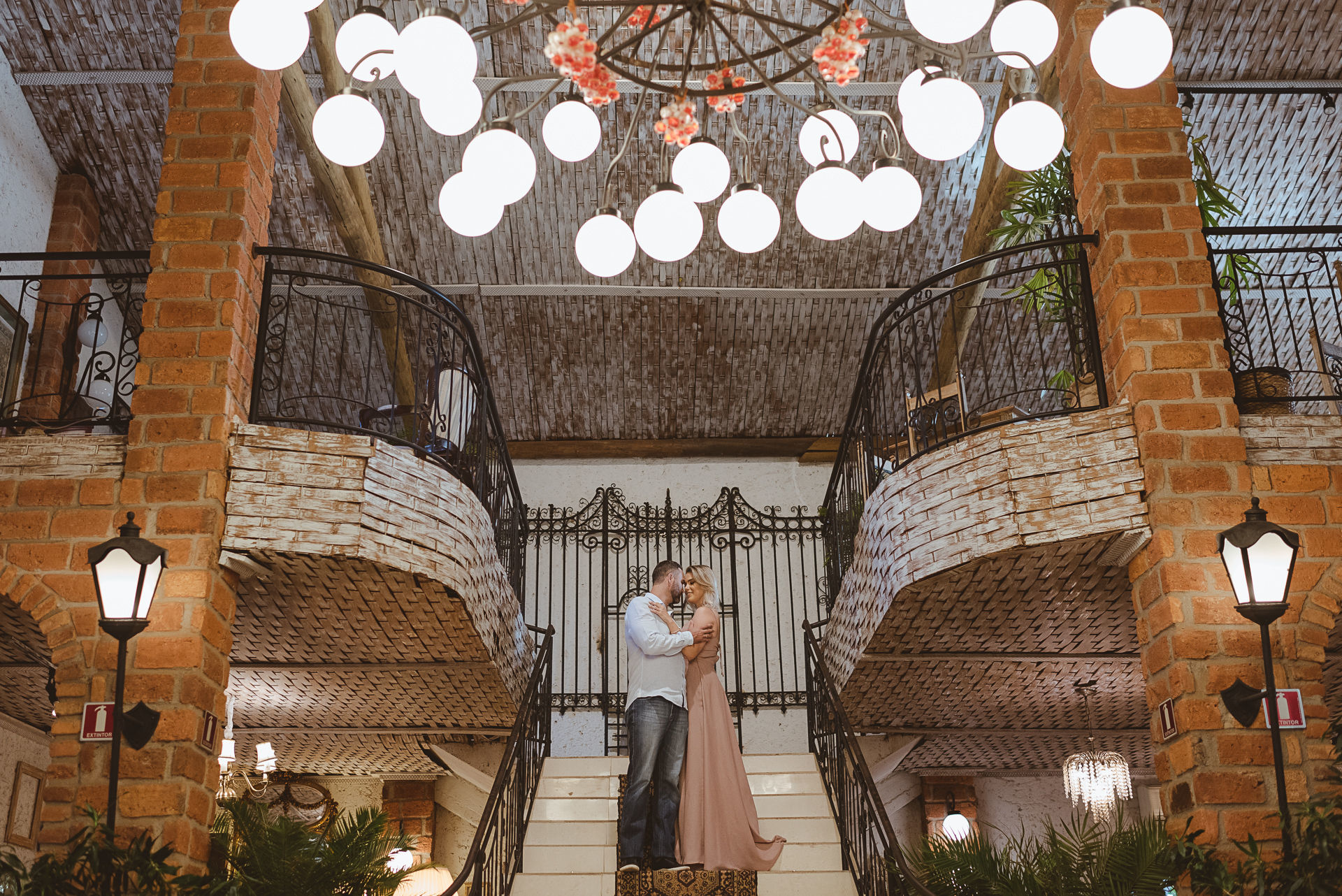 Foto Pré-wedding com luz natural no Spazio Villa Régia em Brasília DF Foto Pré-wedding com luz natural no Spazio Villa Régia em Brasília DF - Imagem 42