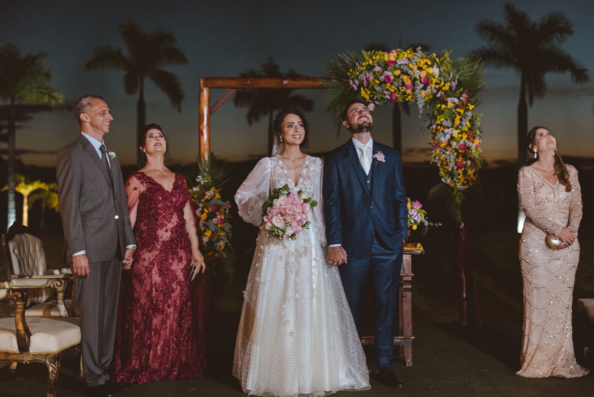Foto Casamento externo na Fazenda Nova Conceição Go em fim de tarde - Nathália e Murilo Foto Casamento externo na Fazenda Nova Conceição Go em fim de tarde - Nathália e Murilo - Imagem 50