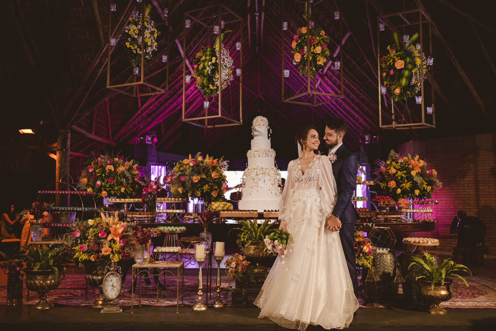 Foto Casamento externo na Fazenda Nova Conceição Go em fim de tarde - Nathália e Murilo Foto Casamento externo na Fazenda Nova Conceição Go em fim de tarde - Nathália e Murilo - Imagem 95