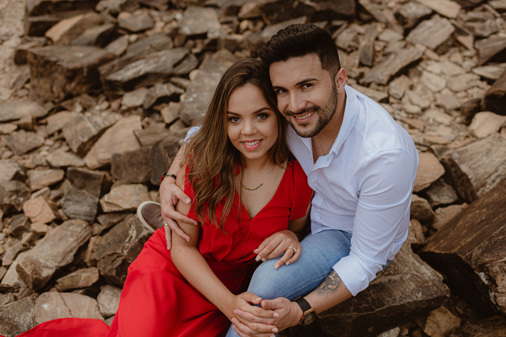Foto Pré-wedding na Cachoeira em Salto de Corumbá em fim de tarde - Imagem 5