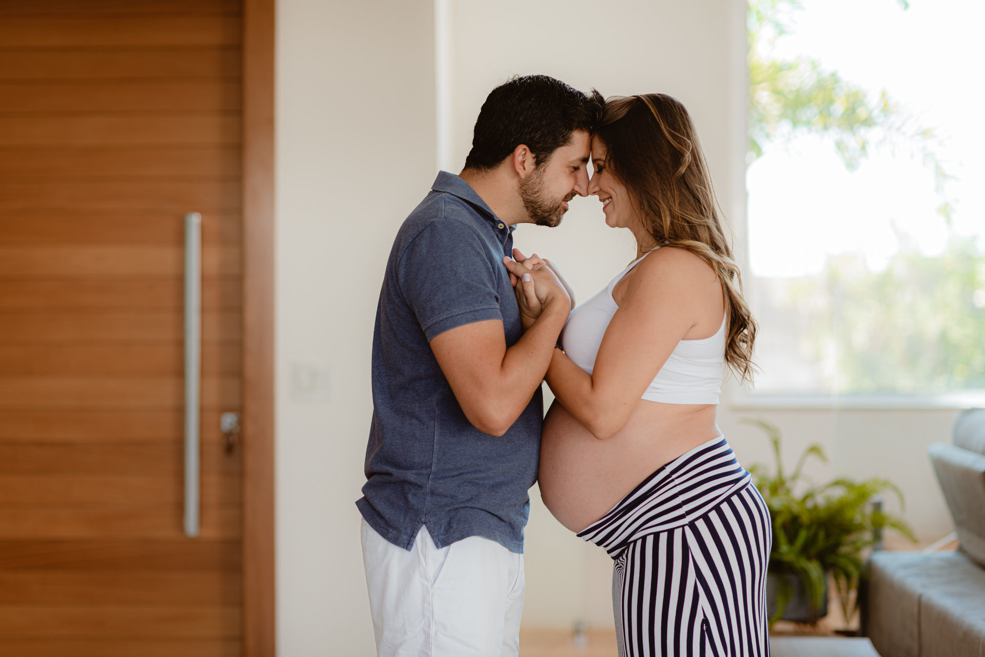 Foto Lifestyle de Gestante feito em Casa - Imagem 11
