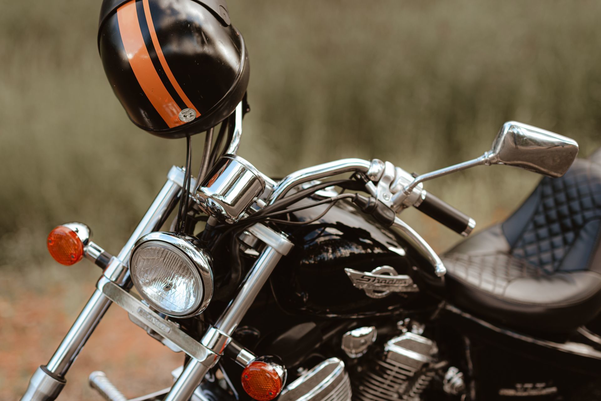 Foto Ensaio de grávida estilo lifestyle com uma moto prá lá de estilosa Foto Ensaio de grávida estilo lifestyle com uma moto prá lá de estilosa - Imagem 0