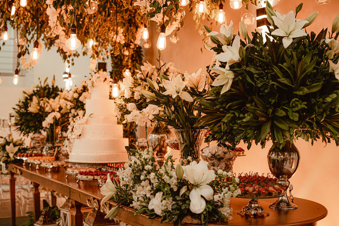 Foto Casamento Clássico com decoração branca e muitas luzinhas - Deborah e Lucas Foto Casamento Clássico com decoração branca e muitas luzinhas - Deborah e Lucas - Imagem 32