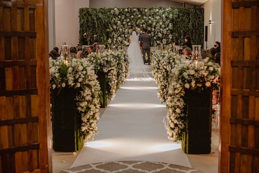 Foto Casamento Clássico com decoração branca e muitas luzinhas - Deborah e Lucas Foto Casamento Clássico com decoração branca e muitas luzinhas - Deborah e Lucas - Imagem 67