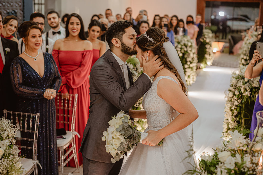 Foto Casamento Clássico com decoração branca e muitas luzinhas - Deborah e Lucas Foto Casamento Clássico com decoração branca e muitas luzinhas - Deborah e Lucas - Imagem 65