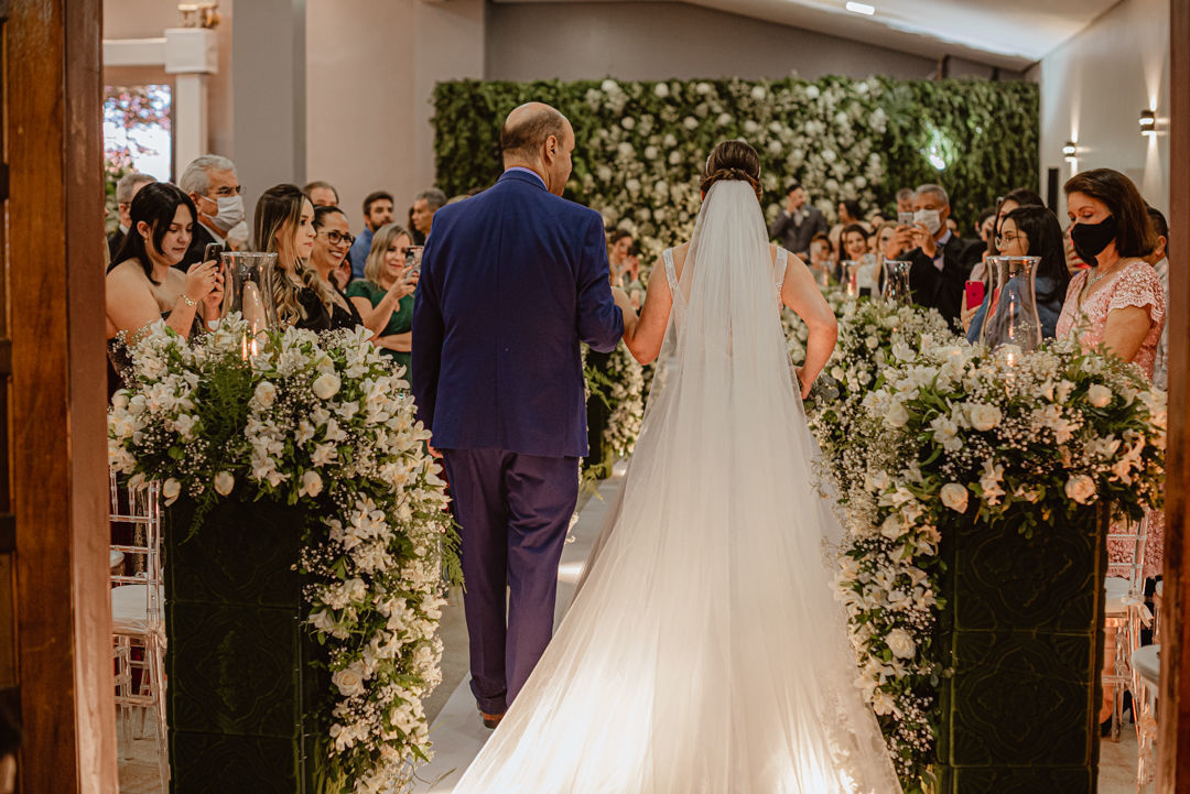 Foto Casamento Clássico com decoração branca e muitas luzinhas - Deborah e Lucas Foto Casamento Clássico com decoração branca e muitas luzinhas - Deborah e Lucas - Imagem 59