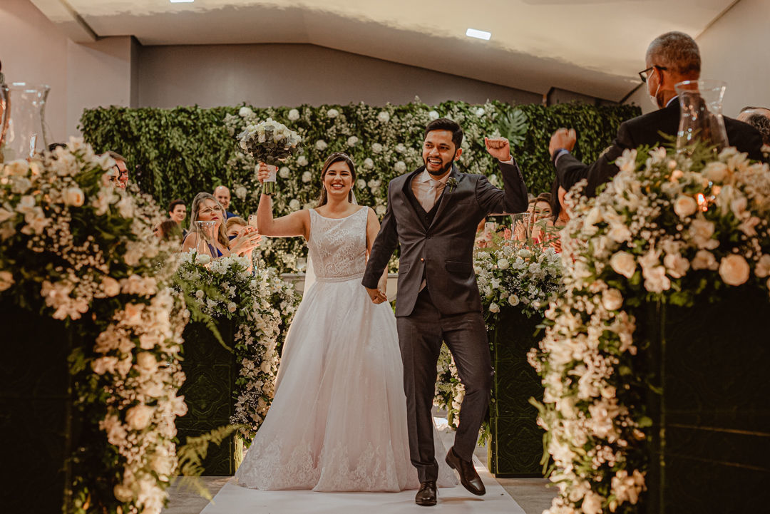 Foto Casamento Clássico com decoração branca e muitas luzinhas - Deborah e Lucas Foto Casamento Clássico com decoração branca e muitas luzinhas - Deborah e Lucas - Imagem 93
