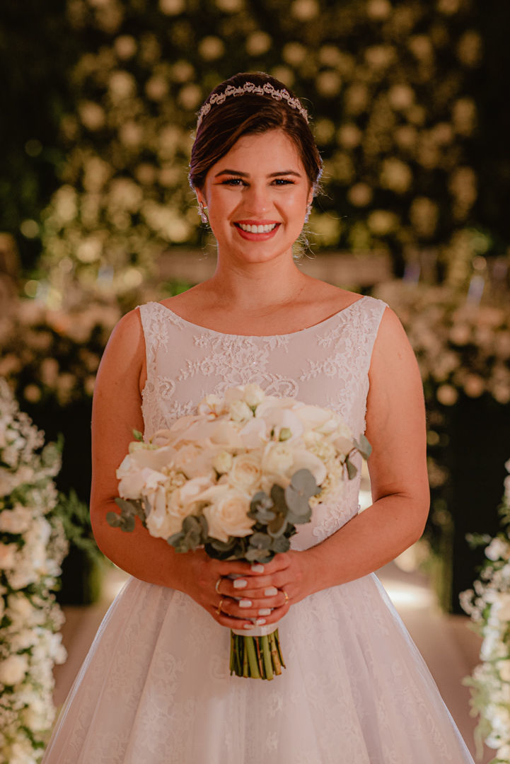 Foto Casamento Clássico com decoração branca e muitas luzinhas - Deborah e Lucas Foto Casamento Clássico com decoração branca e muitas luzinhas - Deborah e Lucas - Imagem 103