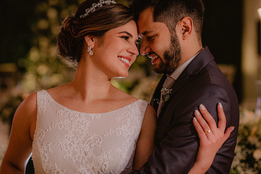 Foto Casamento Clássico com decoração branca e muitas luzinhas - Deborah e Lucas Foto Casamento Clássico com decoração branca e muitas luzinhas - Deborah e Lucas - Imagem 98