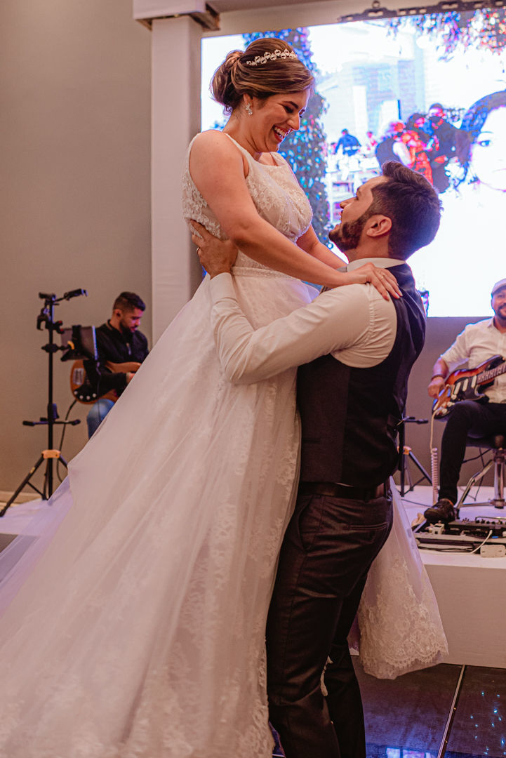 Foto Casamento Clássico com decoração branca e muitas luzinhas - Deborah e Lucas Foto Casamento Clássico com decoração branca e muitas luzinhas - Deborah e Lucas - Imagem 114