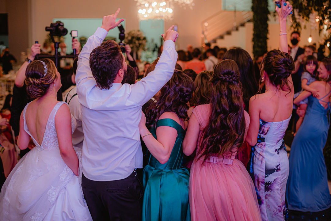 Foto Casamento Clássico com decoração branca e muitas luzinhas - Deborah e Lucas Foto Casamento Clássico com decoração branca e muitas luzinhas - Deborah e Lucas - Imagem 117