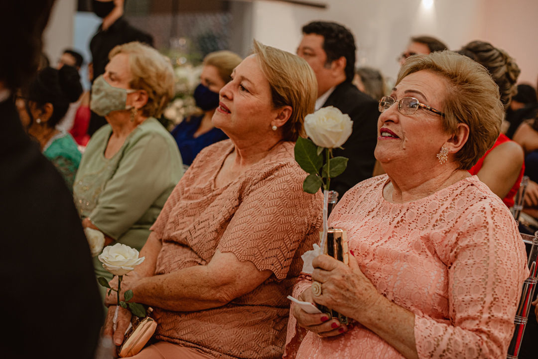 Foto Casamento Clássico com decoração branca e muitas luzinhas - Deborah e Lucas Foto Casamento Clássico com decoração branca e muitas luzinhas - Deborah e Lucas - Imagem 123