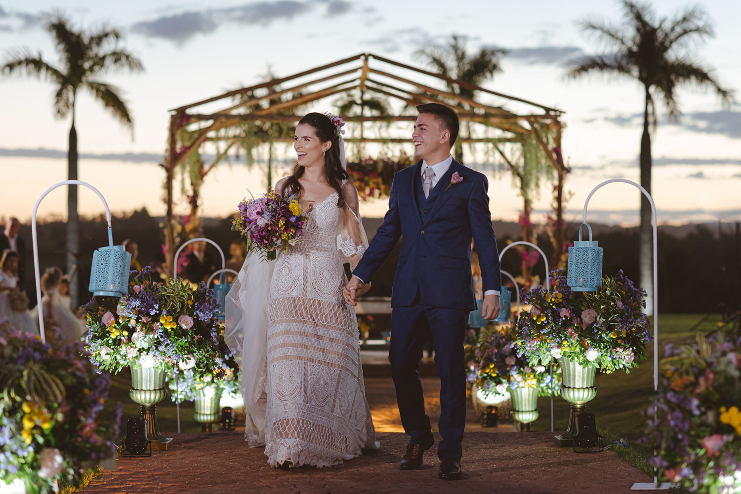 Foto Casamento em fim de tarde cheio de momentos espontâneos na Fazenda Nova Conceição em Goiás - Helena e Diego Foto Casamento em fim de tarde cheio de momentos espontâneos na Fazenda Nova Conceição em Goiás - Helena e Diego - Imagem 69