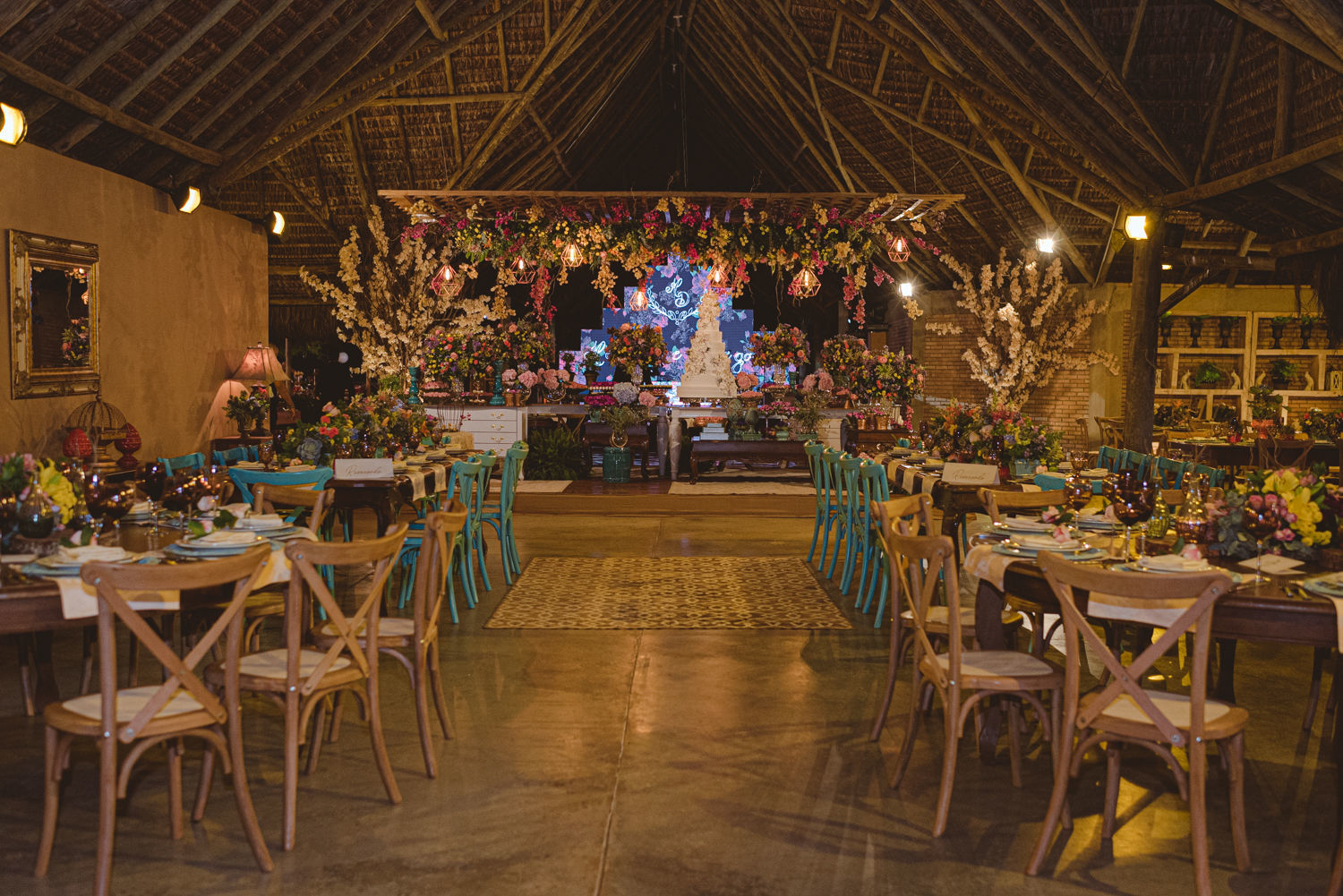 Foto Casamento em fim de tarde cheio de momentos espontâneos na Fazenda Nova Conceição em Goiás - Helena e Diego Foto Casamento em fim de tarde cheio de momentos espontâneos na Fazenda Nova Conceição em Goiás - Helena e Diego - Imagem 72