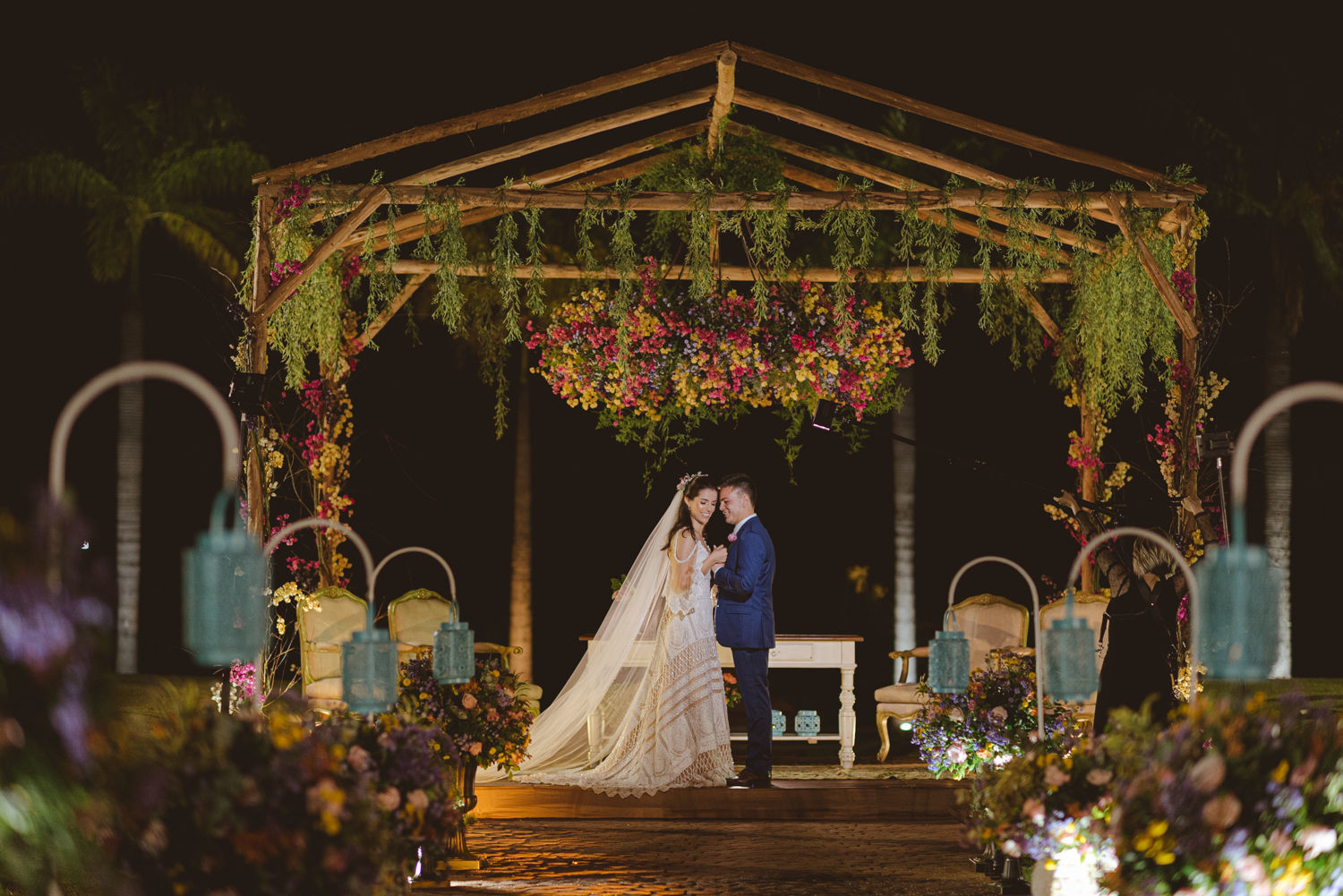 Foto Casamento em fim de tarde cheio de momentos espontâneos na Fazenda Nova Conceição em Goiás - Helena e Diego Foto Casamento em fim de tarde cheio de momentos espontâneos na Fazenda Nova Conceição em Goiás - Helena e Diego - Imagem 87