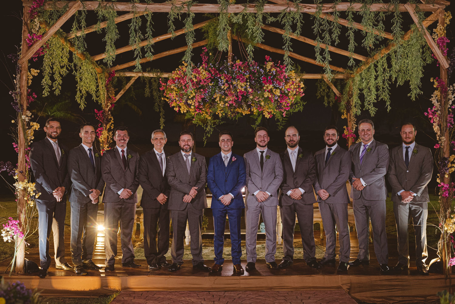 Foto Casamento em fim de tarde cheio de momentos espontâneos na Fazenda Nova Conceição em Goiás - Helena e Diego Foto Casamento em fim de tarde cheio de momentos espontâneos na Fazenda Nova Conceição em Goiás - Helena e Diego - Imagem 86