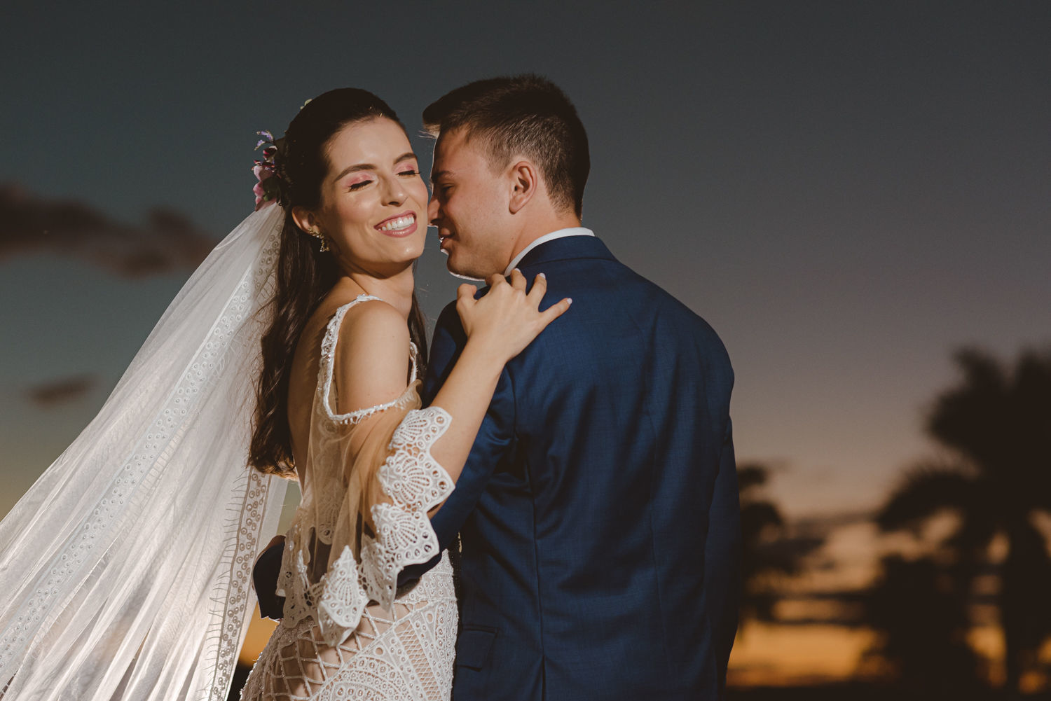 Foto Casamento em fim de tarde cheio de momentos espontâneos na Fazenda Nova Conceição em Goiás - Helena e Diego Foto Casamento em fim de tarde cheio de momentos espontâneos na Fazenda Nova Conceição em Goiás - Helena e Diego - Imagem 80