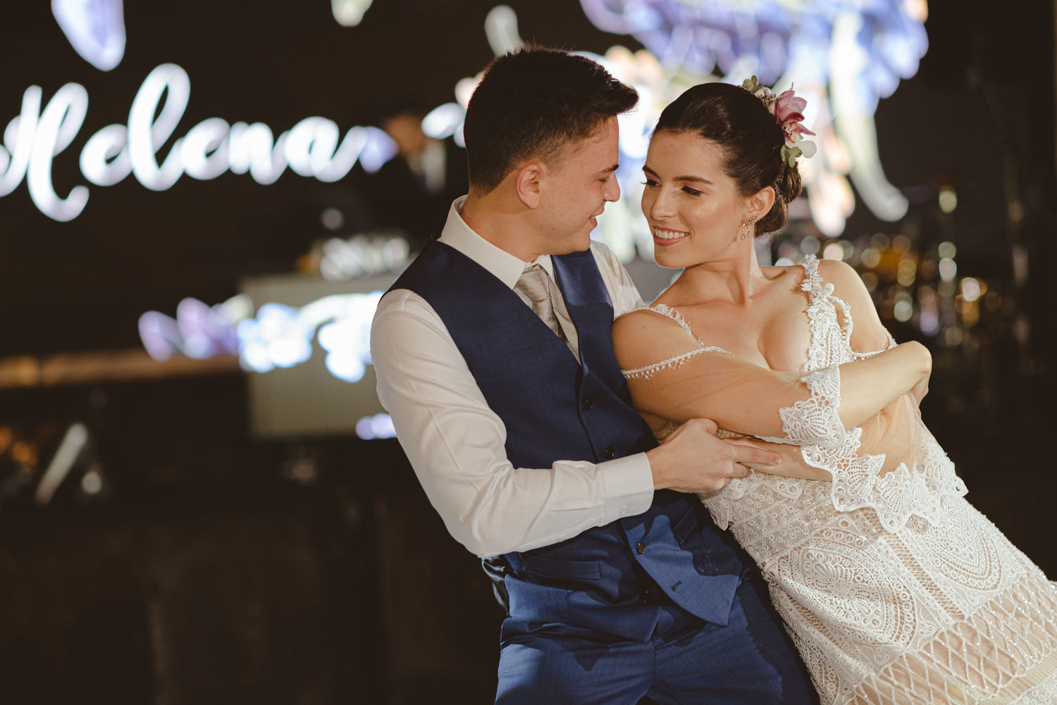 Foto Casamento em fim de tarde cheio de momentos espontâneos na Fazenda Nova Conceição em Goiás - Helena e Diego Foto Casamento em fim de tarde cheio de momentos espontâneos na Fazenda Nova Conceição em Goiás - Helena e Diego - Imagem 116