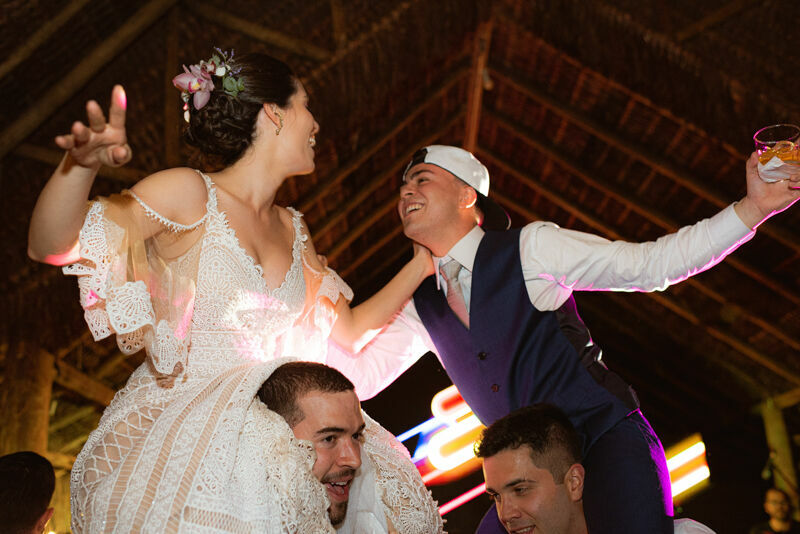Foto Fazenda Nova Conceição - Casamento em fim de tarde cheio de momentos espontâneos - Helena e Diego - Imagem 87