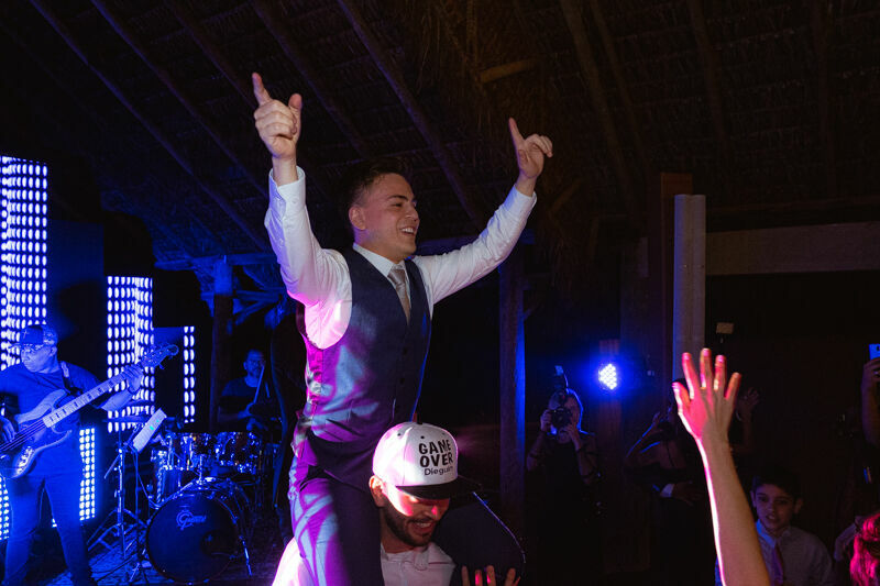 Foto Fazenda Nova Conceição - Casamento em fim de tarde cheio de momentos espontâneos - Helena e Diego - Imagem 86