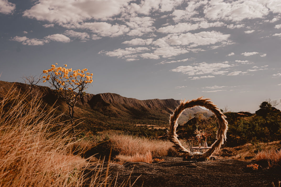 Foto Elopement Wedding na Chapada dos Veadeiros em fim de tarde - Dafne e Leonardo - Imagem 0