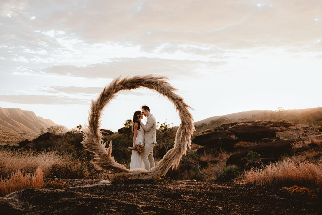 Foto Elopement Wedding na Chapada dos Veadeiros em fim de tarde - Dafne e Leonardo - Imagem 15
