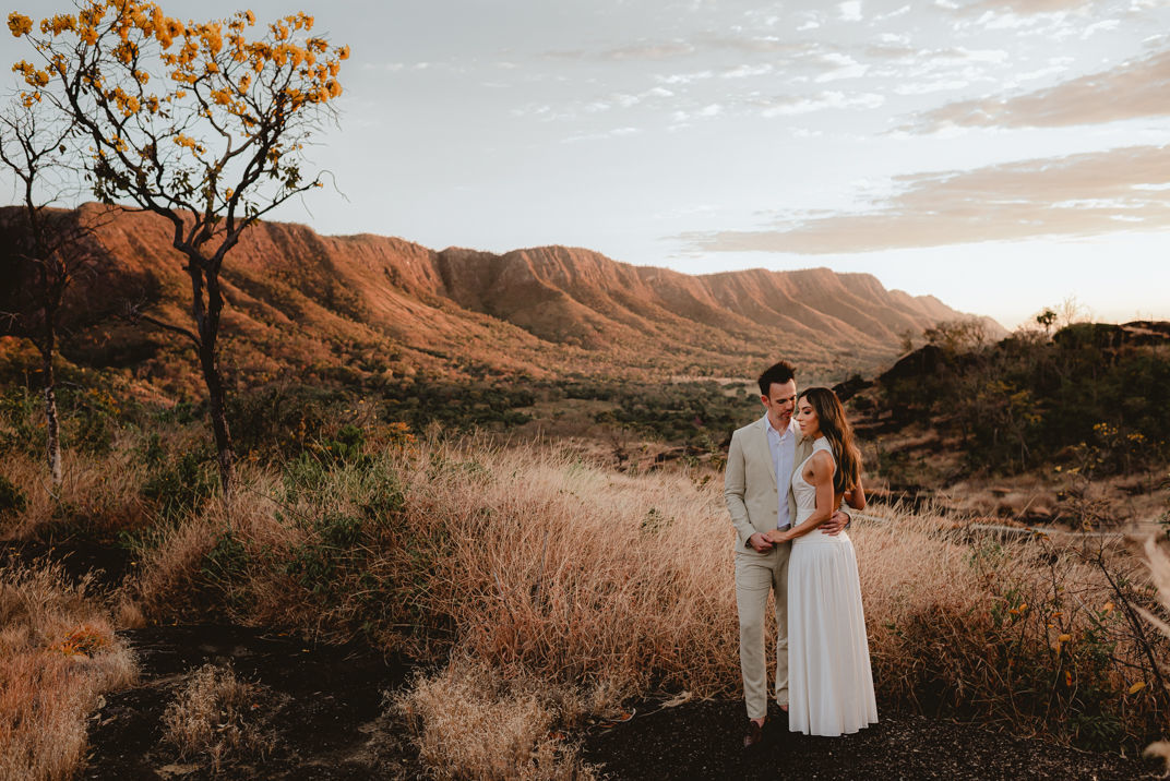 Foto Elopement Wedding na Chapada dos Veadeiros em fim de tarde - Dafne e Leonardo - Imagem 16