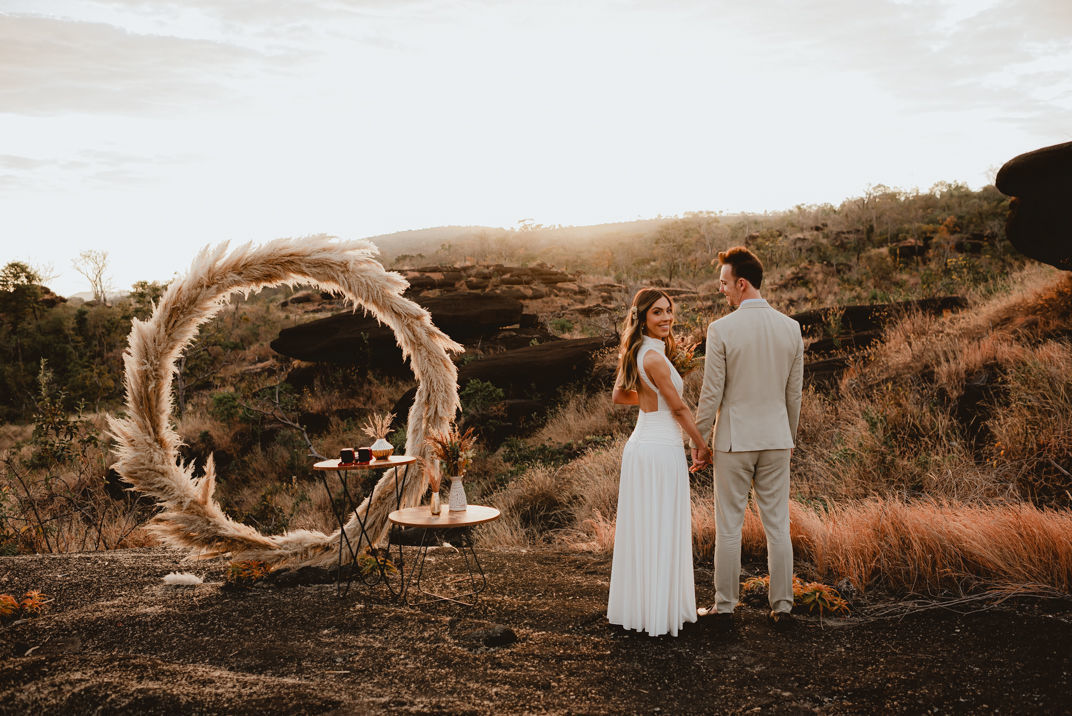 Foto Elopement Wedding na Chapada dos Veadeiros em fim de tarde - Dafne e Leonardo - Imagem 14
