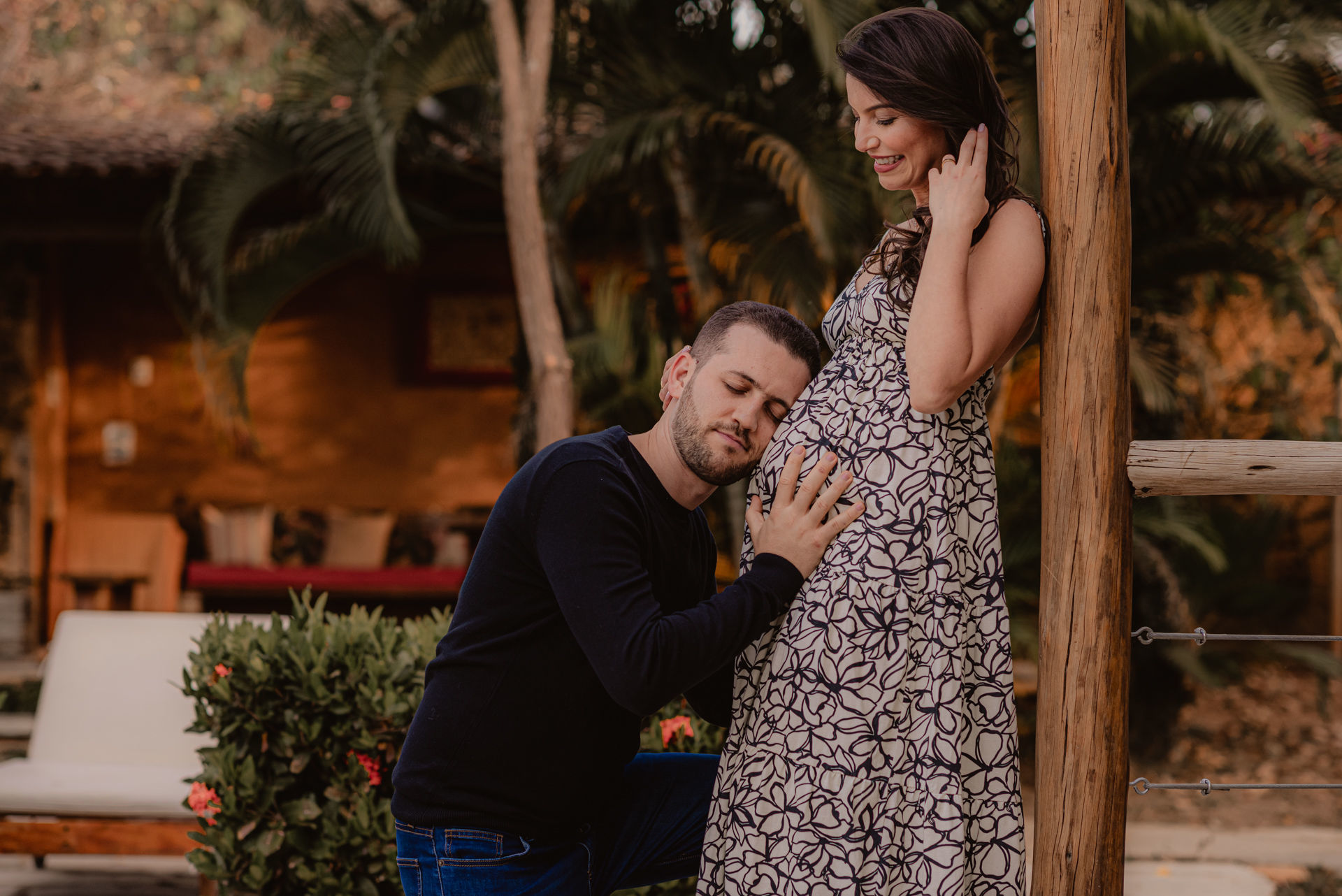 Foto Ensaio Fotográfico de Gestante em Pirenópolis Go na pousada Flores do Cerrado - Juliana e Ruben - Imagem 18