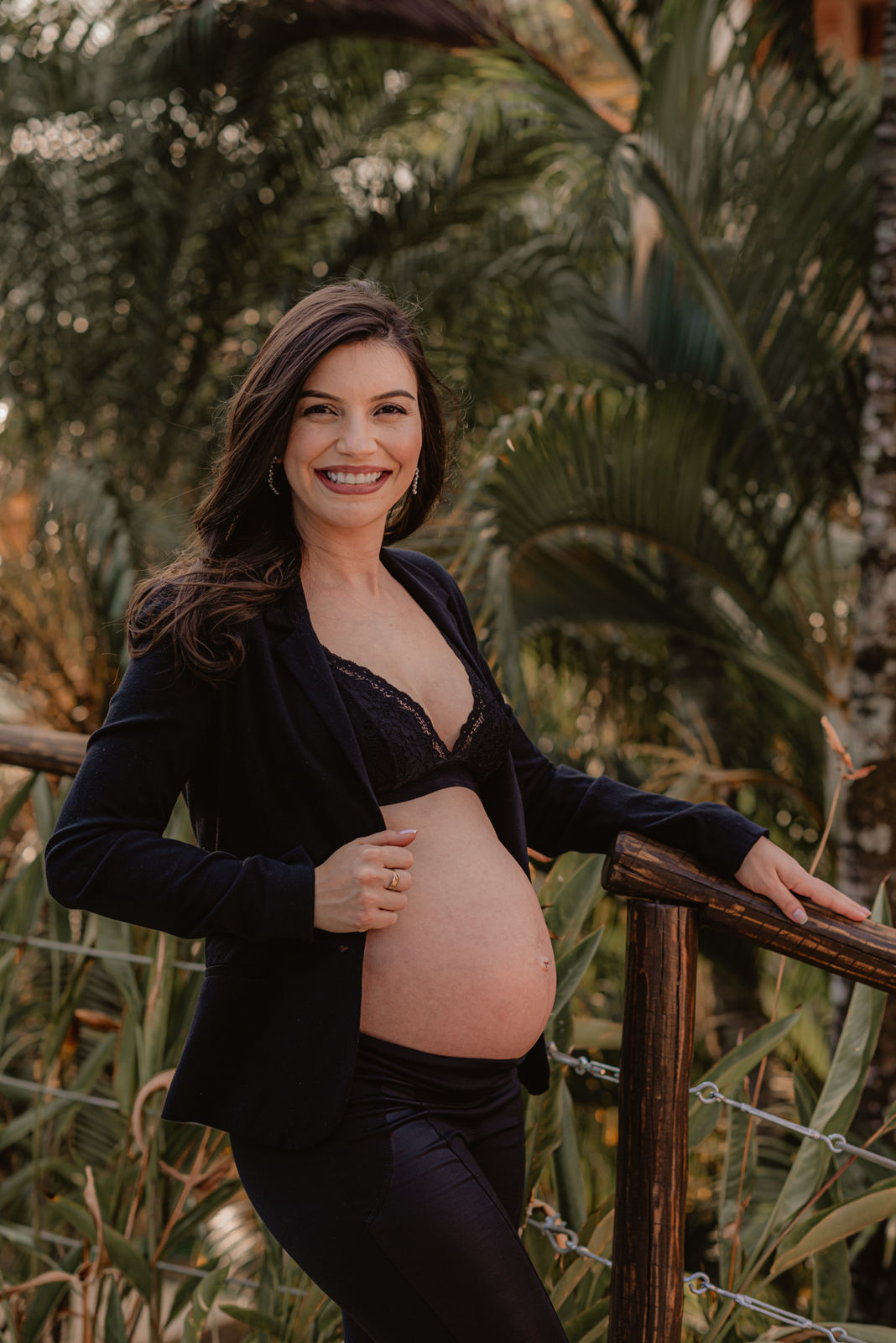 Foto Ensaio Fotográfico de Gestante em Pirenópolis Go na pousada Flores do Cerrado - Juliana e Ruben - Imagem 12