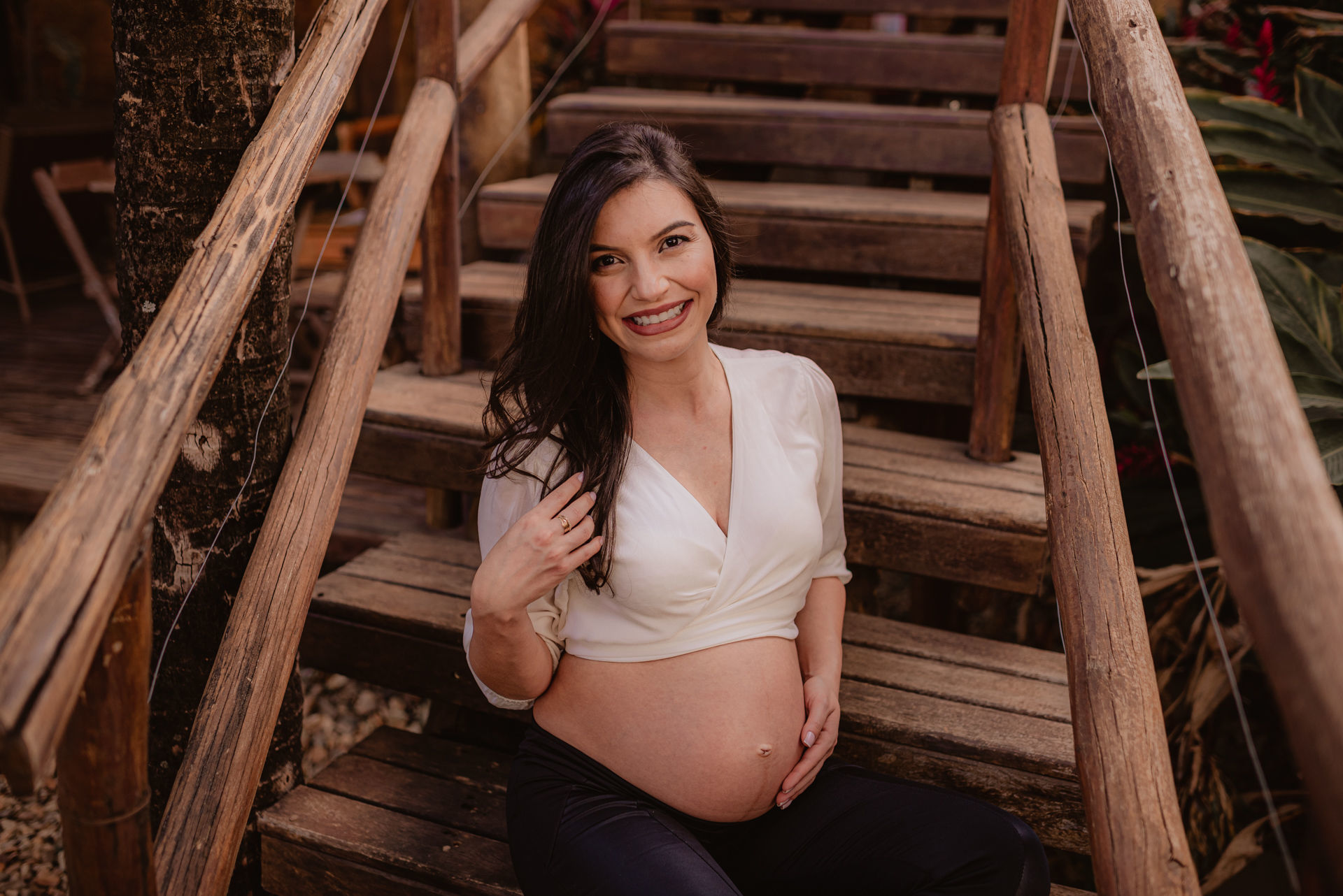 Foto Ensaio Fotográfico de Gestante em Pirenópolis Go na pousada Flores do Cerrado - Juliana e Ruben - Imagem 8
