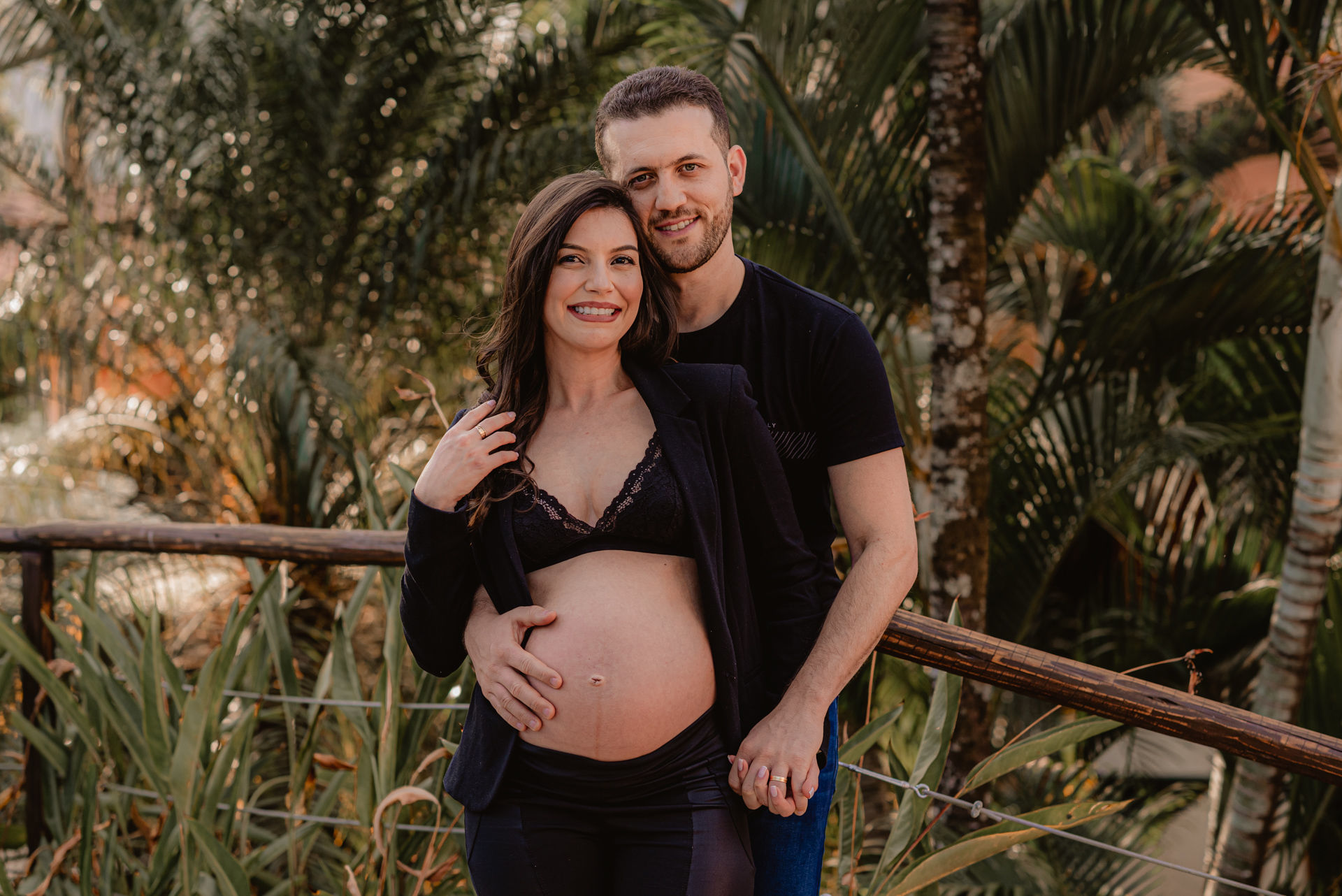 Foto Ensaio Fotográfico de Gestante em Pirenópolis Go na pousada Flores do Cerrado - Juliana e Ruben - Imagem 11