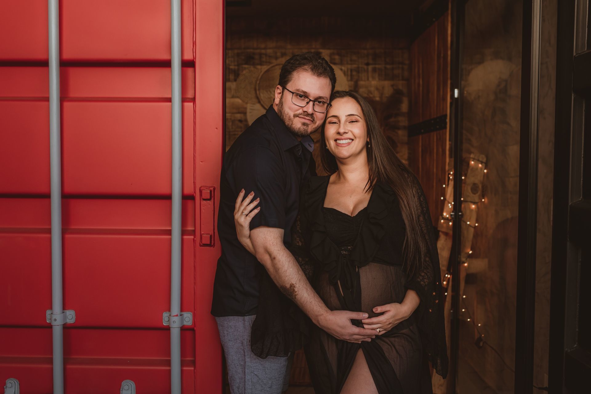 Foto Ensaio Fotográfico de Gestante no RevoLoft - Studio e Experiências - Josi e Juliano Foto Ensaio Fotográfico de Gestante no RevoLoft - Studio e Experiências - Josi e Juliano - Imagem 12