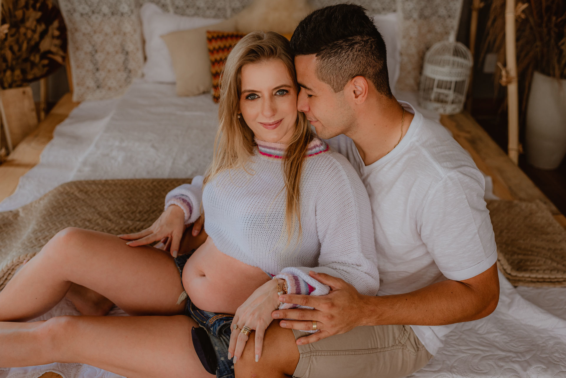 Foto Ensaio de Gestante no RevoLoft Estúdio Fotográfico e Experiências Intimistas - Gabriela e Bruno à espera de Benjamin - Imagem 6