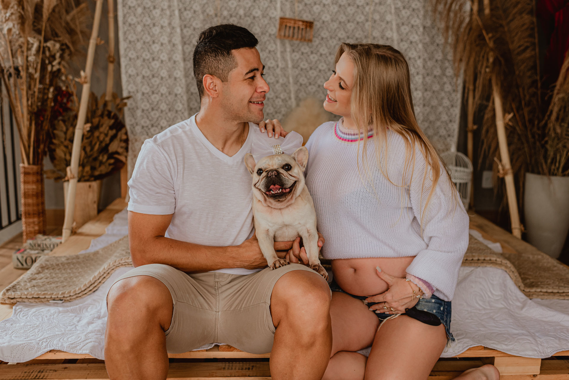 Foto Ensaio de Gestante no RevoLoft Estúdio Fotográfico e Experiências Intimistas - Gabriela e Bruno à espera de Benjamin - Imagem 3