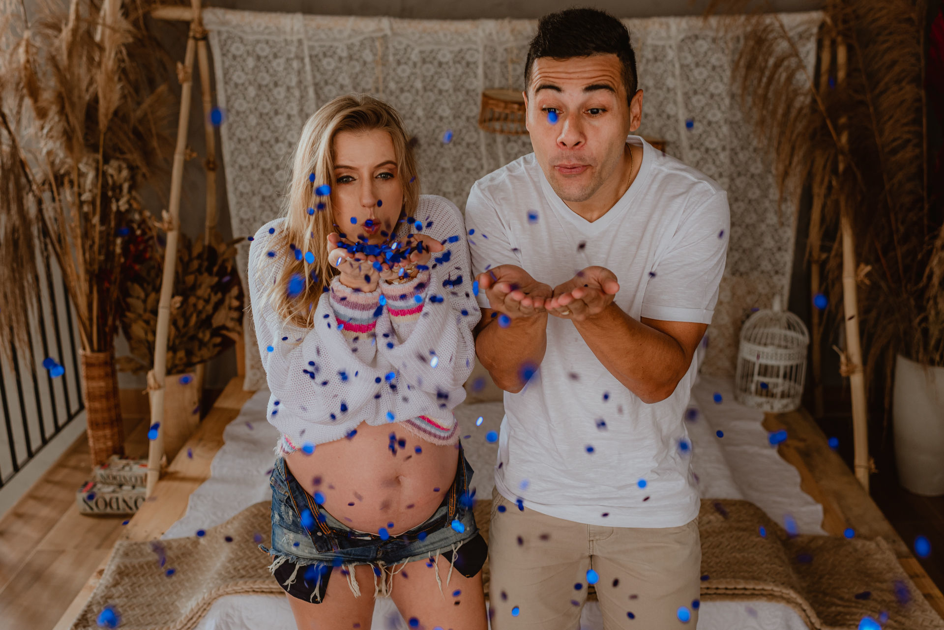 Foto Ensaio de Gestante no RevoLoft Estúdio Fotográfico e Experiências Intimistas - Gabriela e Bruno à espera de Benjamin - Imagem 8