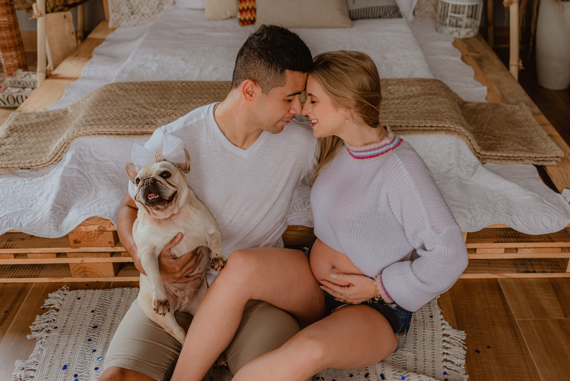 Foto Ensaio de Gestante no RevoLoft Estúdio Fotográfico e Experiências Intimistas - Gabriela e Bruno à espera de Benjamin - Imagem 9