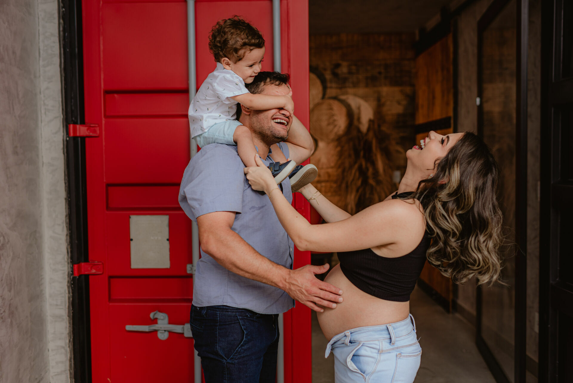 Foto Ensaio Fotográfico de Gestante no RevoLoft - Estúdio Fotográfico e espaço para eventos intimistas - Imagem 7