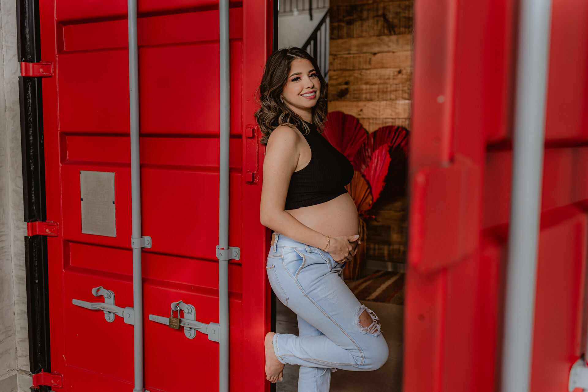 Foto Ensaio Fotográfico de Gestante no RevoLoft - Estúdio Fotográfico e espaço para eventos intimistas - Imagem 4