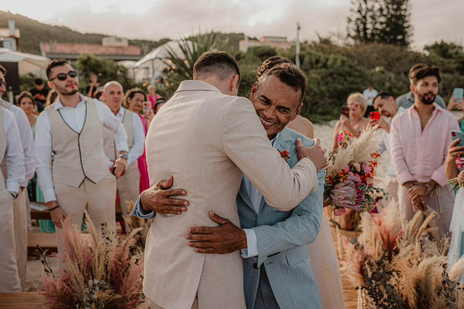 Foto  Destination Wedding inpirador em Florianópolis - Praia Brava - Kayra e Igor  - Imagem 61