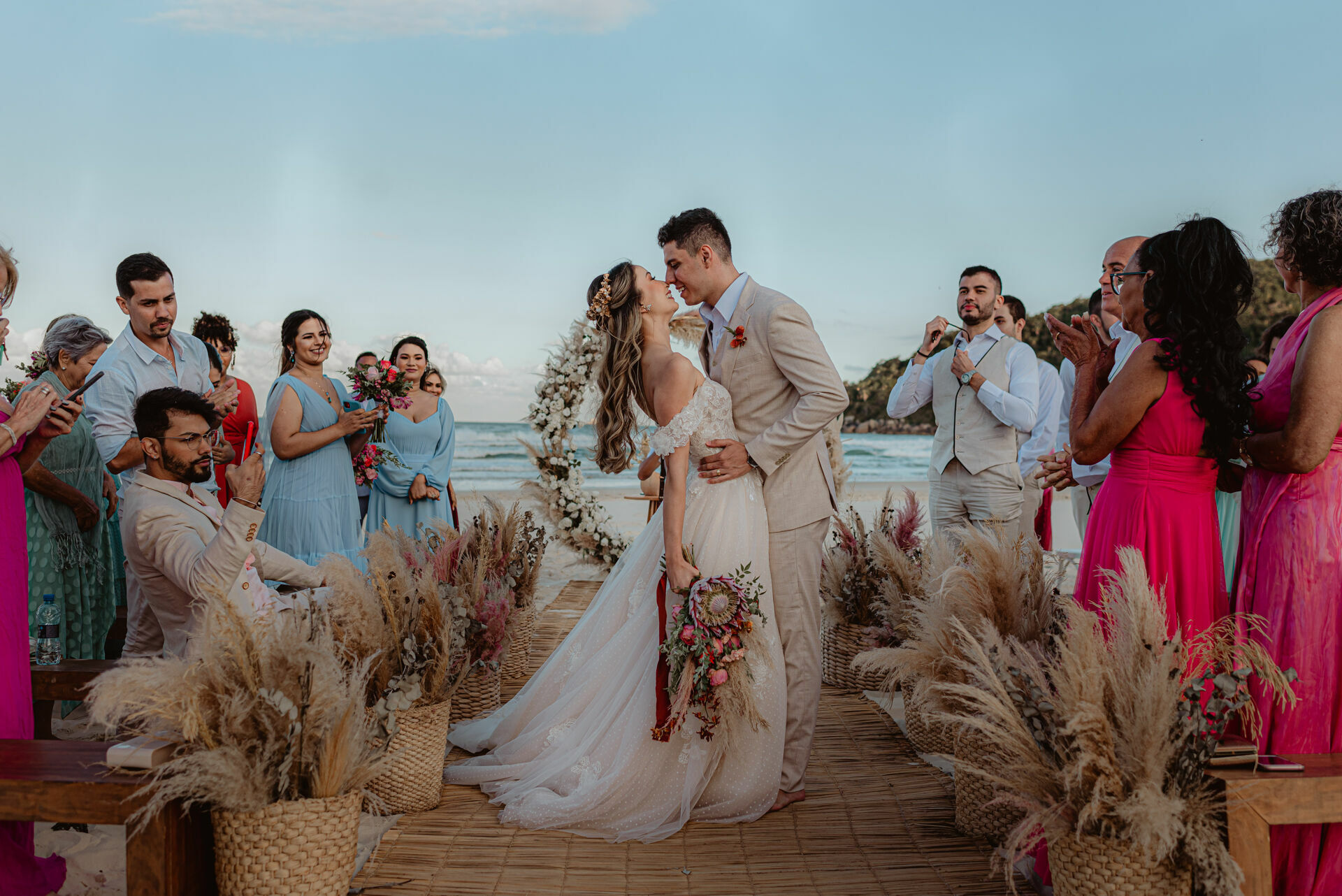 Foto  Destination Wedding inpirador em Florianópolis - Praia Brava - Kayra e Igor  - Imagem 75