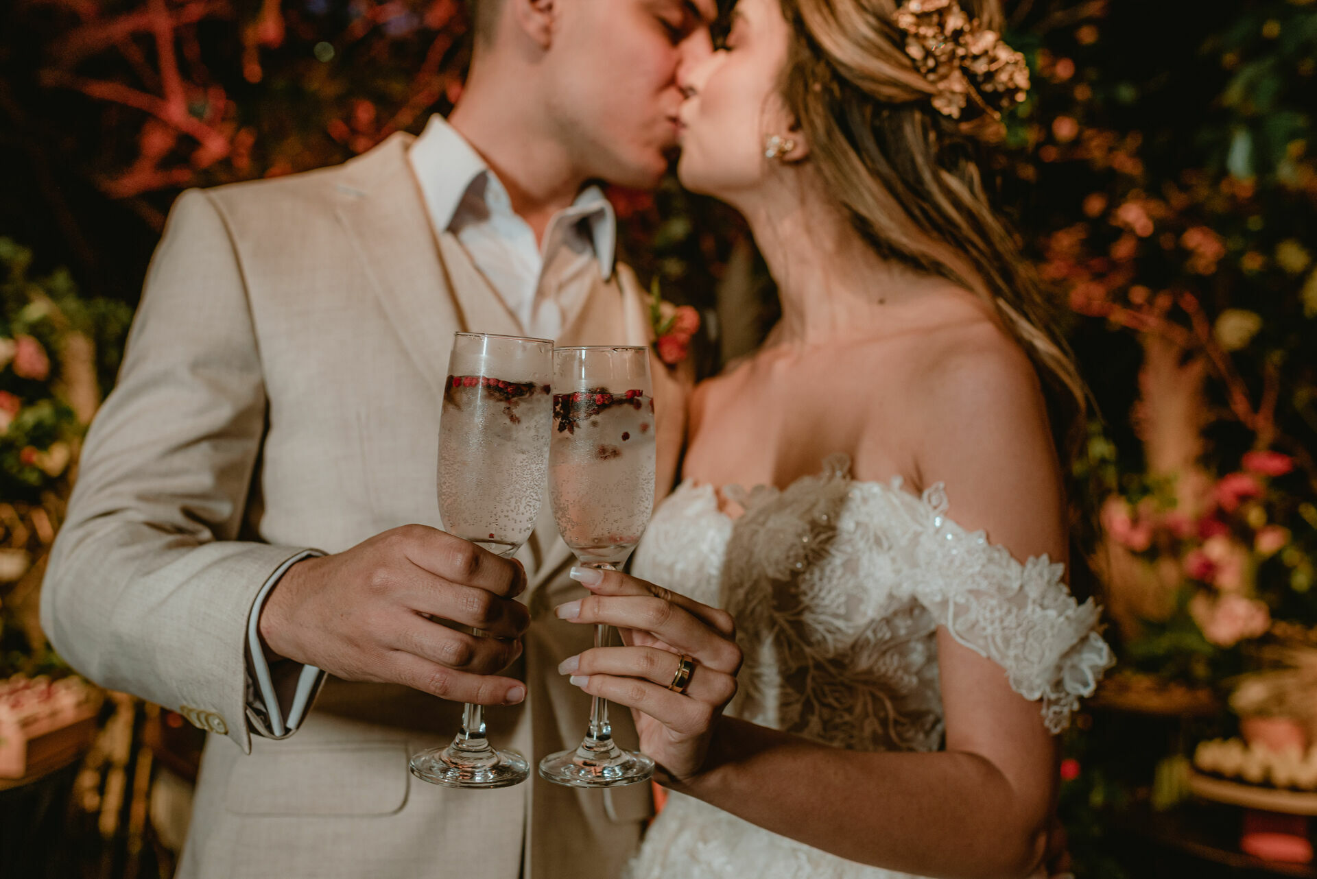 Foto  Destination Wedding inpirador em Florianópolis - Praia Brava - Kayra e Igor  - Imagem 93