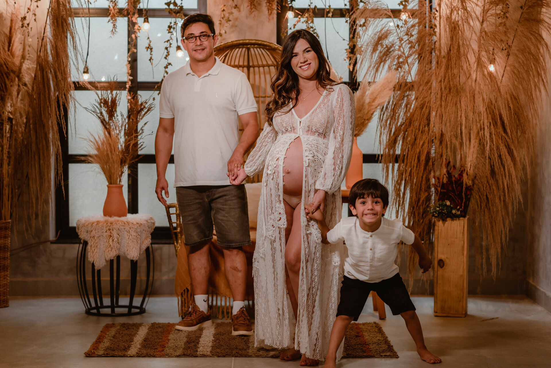 Foto RevoLoft - Ensaio Fotográfico de Gestante em estúdio - Emilly, Célio e Murilo à espera de Pedro - Imagem 10