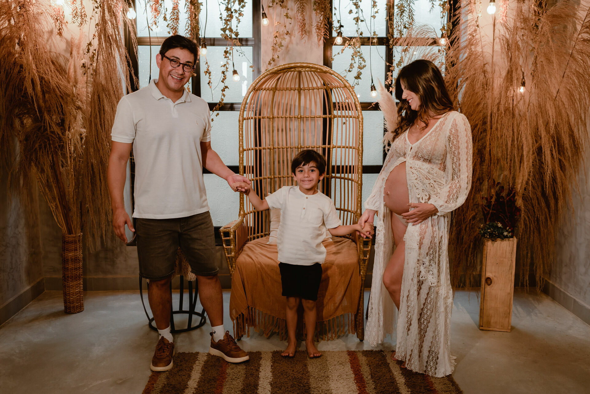 Foto RevoLoft - Ensaio Fotográfico de Gestante em estúdio - Emilly, Célio e Murilo à espera de Pedro - Imagem 8