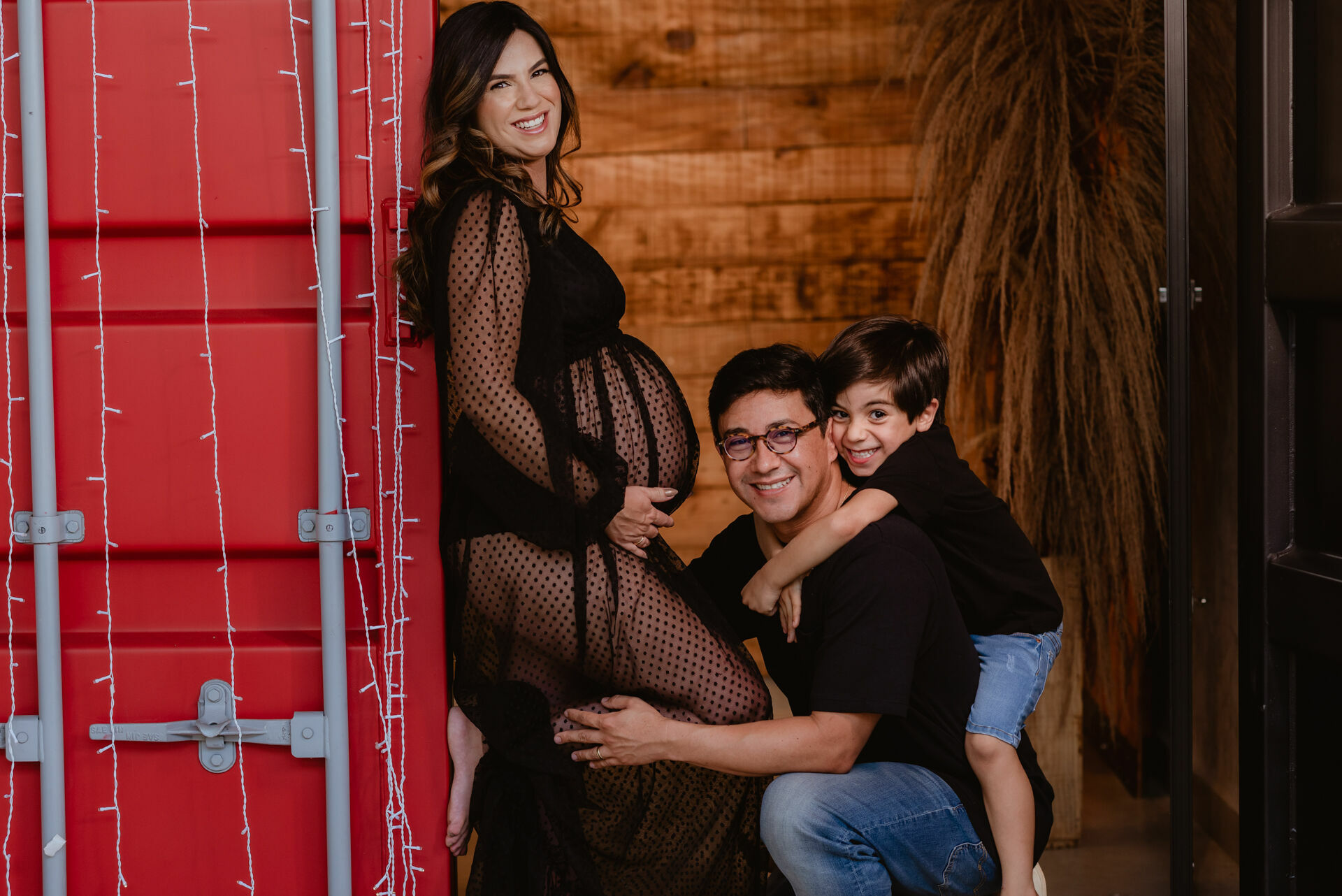 Foto RevoLoft - Ensaio Fotográfico de Gestante em estúdio - Emilly, Célio e Murilo à espera de Pedro - Imagem 25