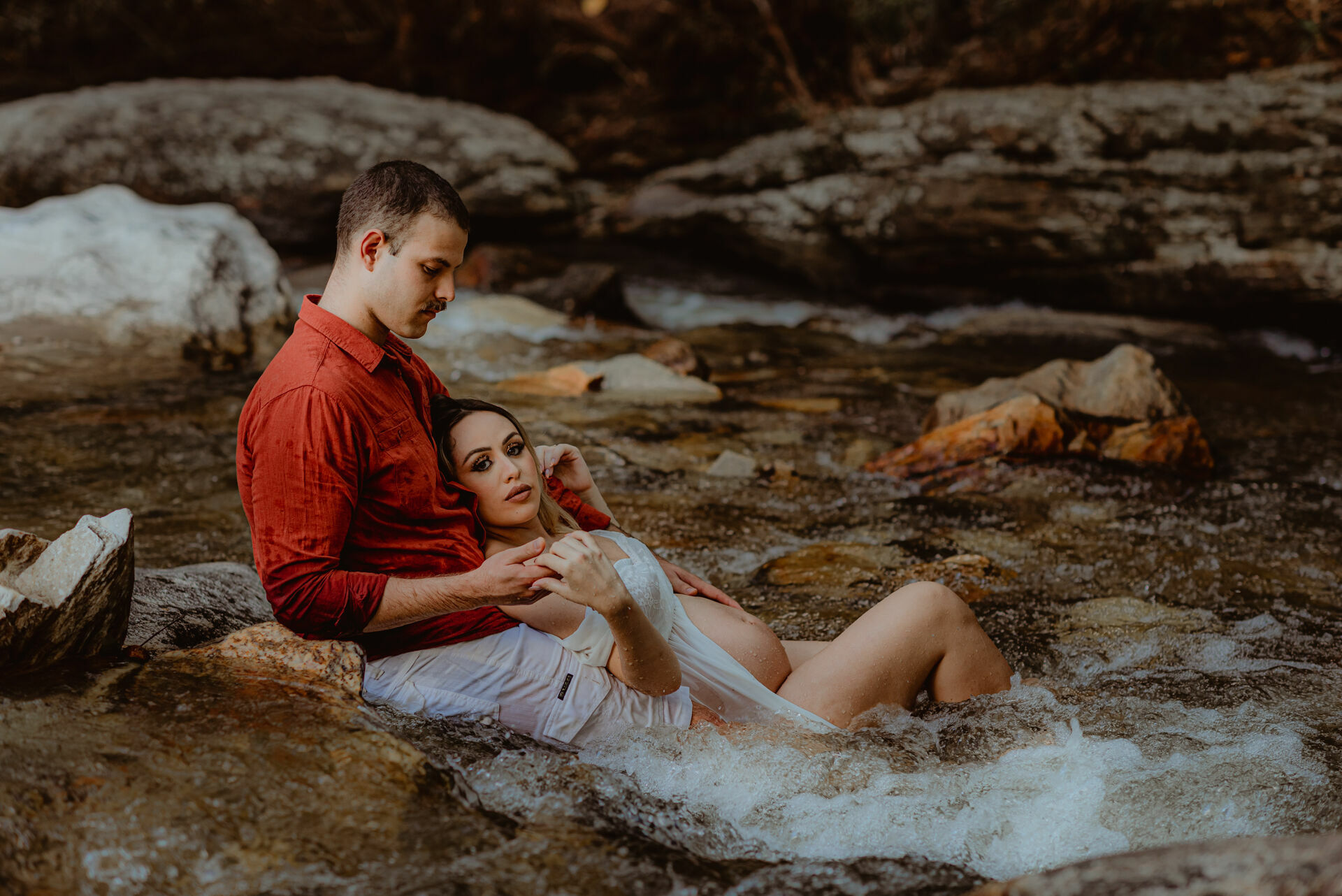 Foto Sessão Fotográfica de gestante - Cachoeira Usina Velha - Heloísa e Marcelo - Imagem 13